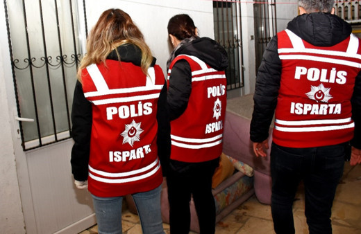 Isparta’da fuhuş operasyonu: 8 şahsa 104 bin 960 TL para cezası