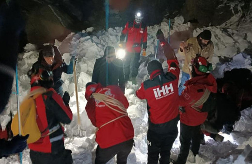 Bingöl'de çığ düştü! Bir kişi aranıyor