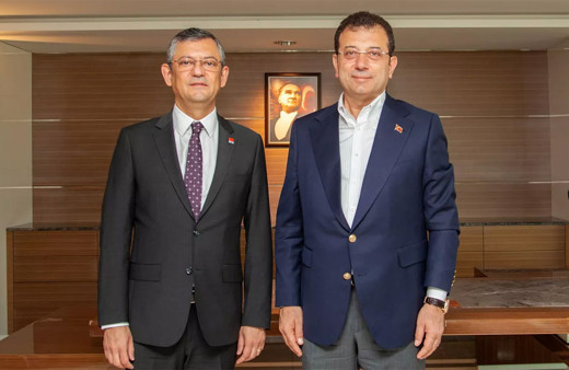 Ekrem İmamoğlu'ndan Özgür Özel'e veto! İstanbul'daki CHP afişlerinde Özgür Özel olmayacak