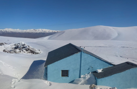 Aşkale’de kar kalınlığı 3 metreyi aştı