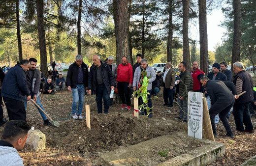 İkinci kez hastaneye giderken ölen kızın cenazesi toprağa verildi