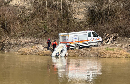 Sakarya Nehri'nde cesedi bulunan kadının eşi ve oğlu gözaltına alındı