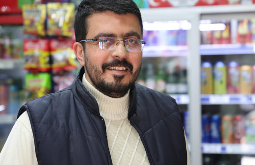 İnsanlık ölmemiş dedirten olay: Bulduğu paranın sahibini arıyor