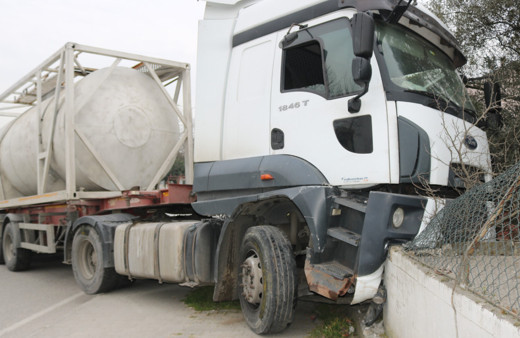 Kalp krizi geçirerek kaza yapan şahıs hastanede hayatını kaybetti