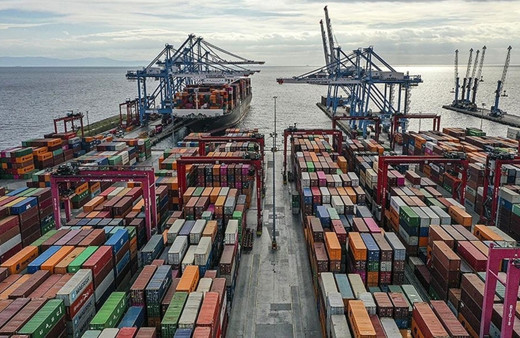 İhracatta yeni rekor! Bakan Ömer Bolat rakamlarla açıkladı