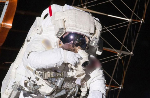 Çin'in uzay istasyonundaki taykonot ekibi ikinci uzay yürüyüşünü yaptı