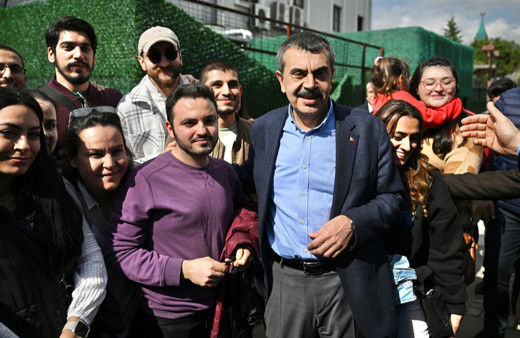 Milli Eğitim Bakanı'ndan, İzmir'e 23 yeni okul müjdesi