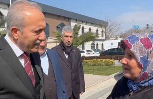 Küçükçekmece adayı Aziz Yeniay yardım isteyen depremzede kadının sorununu böyle çözdü