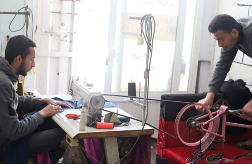 Filistinliler, günlük ihtiyaçlarını ilkel yöntemlerle karşılamaya çalışıyor