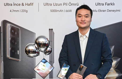 Honor Magic V2 Türkiye'de satışa sunuldu