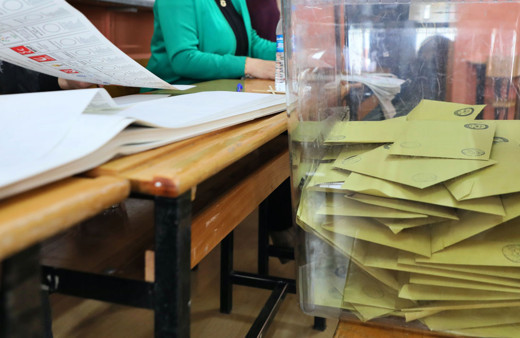 Son İstanbul anketi geldi puan farkı 0.9 oldu Murat Kurum mu Ekrem İmamoğlu mu?