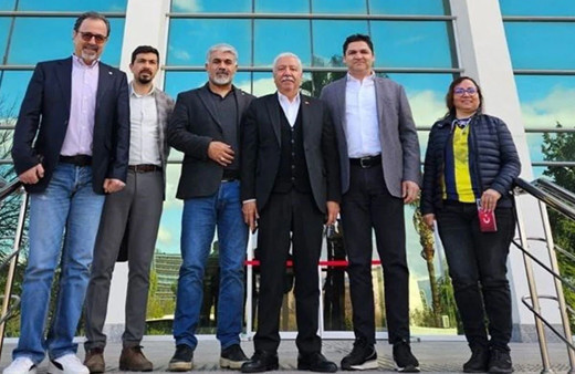 İYİ Parti Muratpaşa Adayı Bucak çekildiğini YSK'ya bildirdi