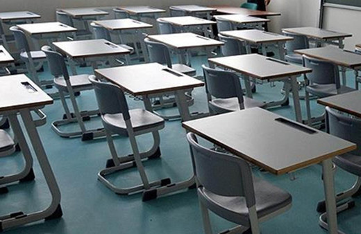 Okulu basan veli çocuğuyla tartışan öğrenci ile Türkçe öğretmenini darp etti