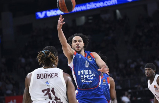 Anadolu Efes, Bayern Münih'e fark attı