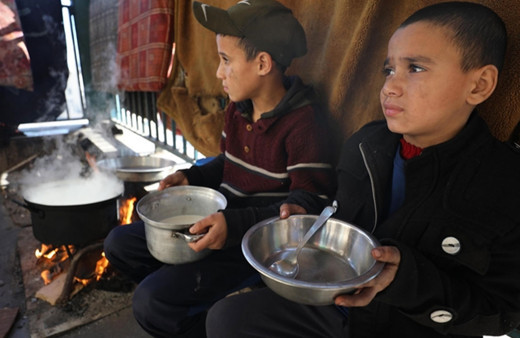 Gazze'de açlık ve susuzluktan hayatını kaybedenlerin sayısı 23'e yükseldi!