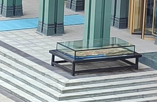 3 ton ağırlığında, Külliye'ye vinçle getirildi, Cumhurbaşkanı Erdoğan'a hediye edildi