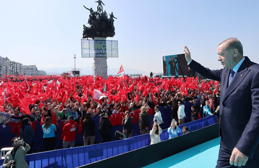 Cumhurbaşkan Erdoğan'dan İzmir mitinginde İmamoğlu ve Özel'e salvolar! "İstanbul'da 'tutmayın küçük enişteyi' karakteri var"