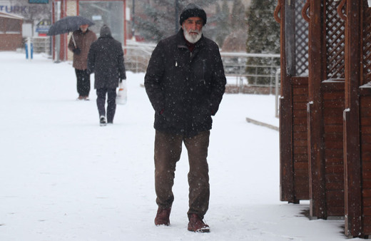 Erzurum, Kars ve Ardahan'da kar yağışı etkili oldu