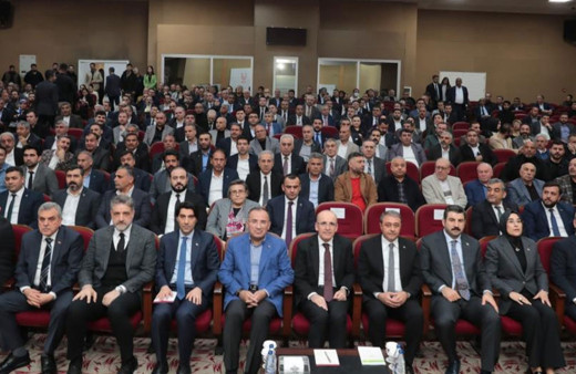 Mehmet Şimşek Şanlıurfa’da iş adamlarıyla bir araya geldi
