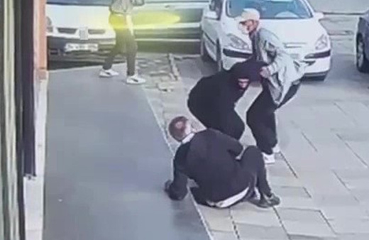 Maskeli gaspçıların planı tutmadı: Sert kayaya çarpınca apar topar kaçtılar