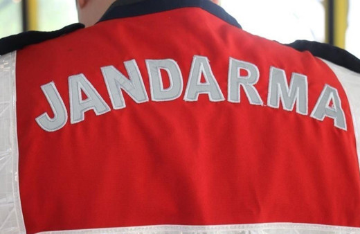 Küçücük ilçede uyuşturucudan 21 kişi yakalandı!