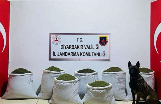 Diyarbakır'da 129 kilogram toz esrar ele geçirildi