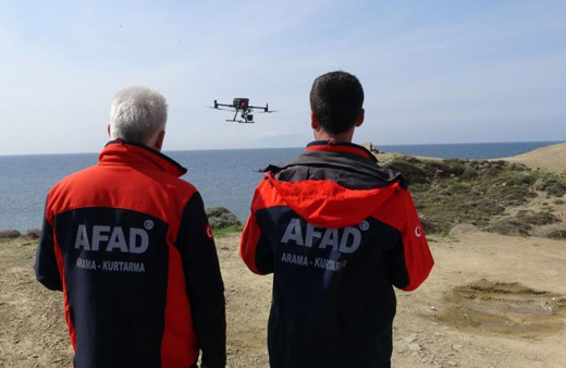 Çanakkale’de batan bottaki göçmenler dron ile aranıyor
