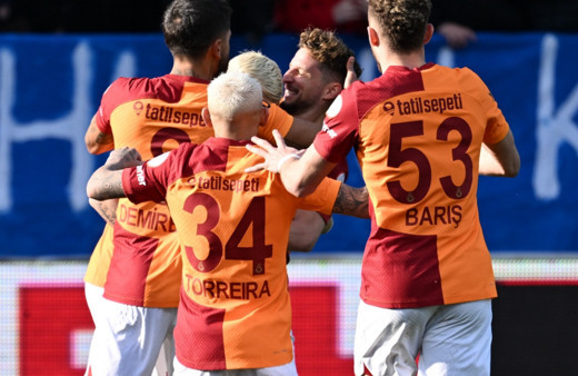 Gol düellosu Galatasaray'ın! Kasımpaşa maçı 10 kişi tamamladı