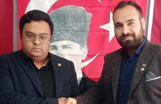 CHP’den 2 haftada 2 kez istifa etti!