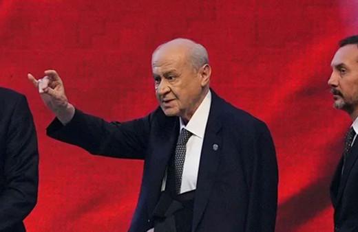 Mustafa Destici'den MHP Genel Başkanı Devlet Bahçeli'ye tebrik telefonu