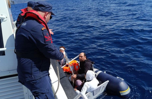 Yunanistan ölüme itti, 47 göçmeni Türkiye kurtardı!