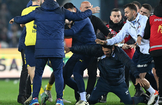 İrfan Can'a arkadan yumruk atan Egemen Korkmaz'dan açıklama