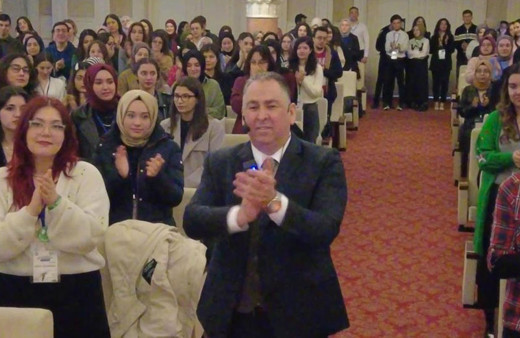 Cumhurbaşkanı Erdoğan’ın bağımlılıkla mücadele çalışmalarına iş insanı Hasan Yıldız’dan tam destek