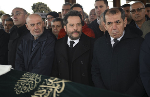 Erden Timur'un kayınvalidesi son yolculuğuna uğurlandı