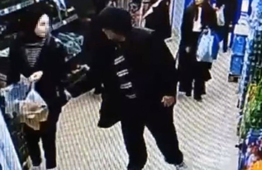 Markette herkesin içinde kadını elle taciz etti iğrenç anlar kamerada valilikten açıklama