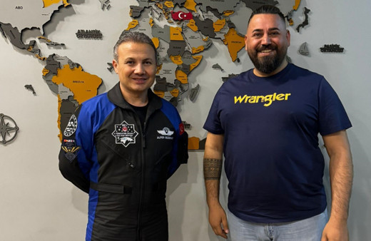 Alper Gezeravcı, Adana Kebaba hayran kaldı