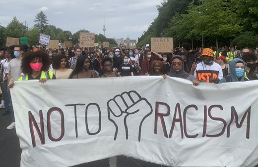 Batı ülkelerinde siyahilere yönelik ırkçılık arttı!