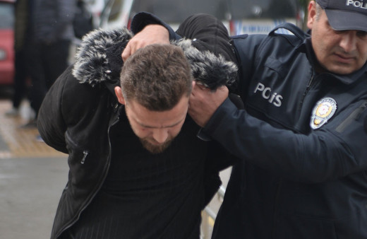 Otobüste genç kızı taciz etti! Meğer daha önce de...