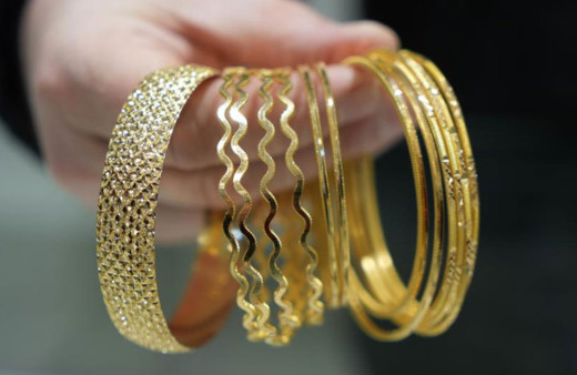 Altında yeni moda "ajda" model bilezikler