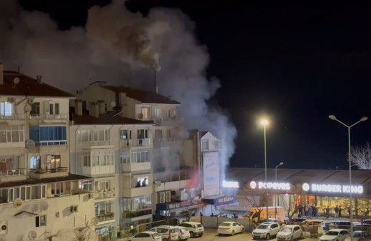 Balıkçı restoranında korkutan yangın, itfaiye ekipleri seferber oldu