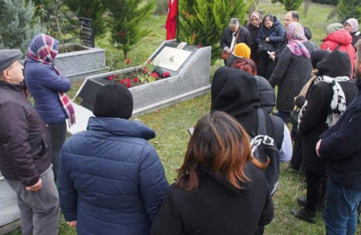 Kurtuluş Savaşı’nda cephane taşıyan Rahime Kaptan kabri başında anıldı