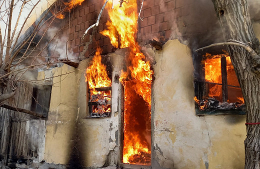 Ankara'daki yangında dumandan etkilenen 3 çocuktan biri hayatını kaybetti!