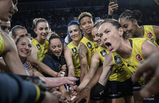 Kupa Voley'de Fenerbahçe Opet şampiyon oldu