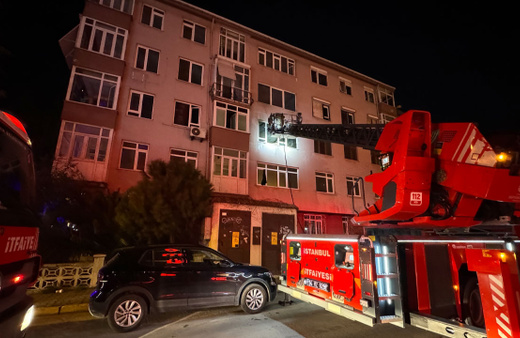 İstanbul'da çıkan yangında 2 kişi yaralandı