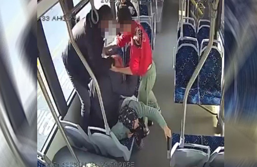 Otobüste yaşlı çifti darp eden okul müdürüne tahliye!