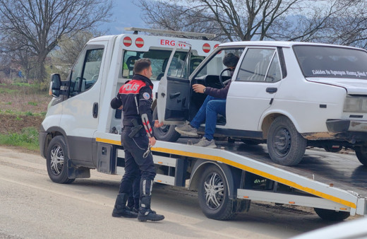 Dur ihtarına uymayan sürücü kovalamaca sonucu yakalandı