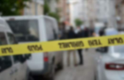  Esenyurt'ta büyük panik! Patlama oldu, iki daire kullanılamaz halde...