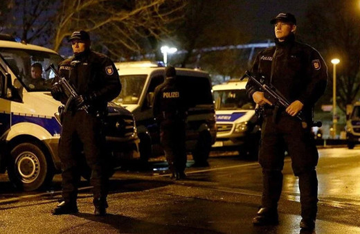 Almanya'da PKK'lılar Türk Başkonsolosluğu'na saldırdı!