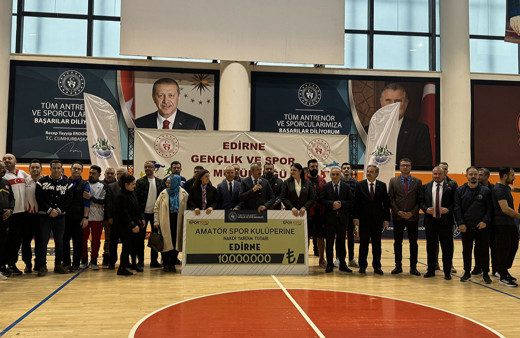 Edirne'deki amatör kulüplere 10 milyon liralık destek!