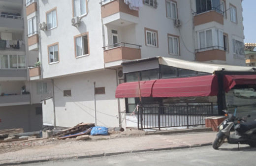 Apartmanın 3. katından düşen kız çocuk yaralandı